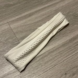 Anthro Chic Workout Headband | Anthropologie